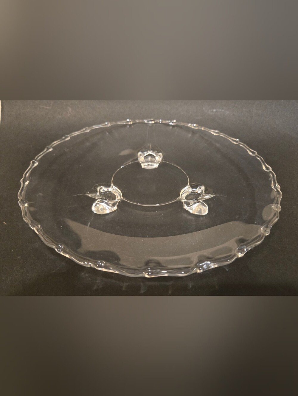 Clear Glass Serving Platter with Raised Feet With Decorative Edge